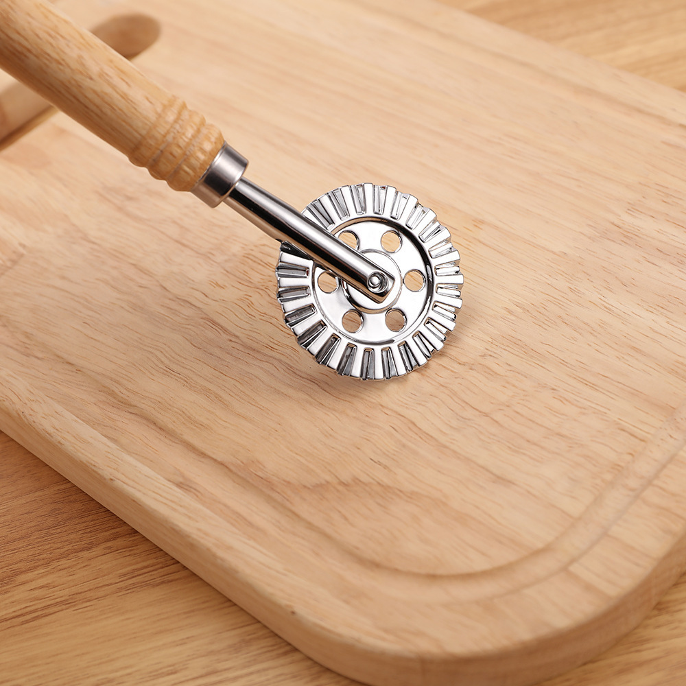 Coupe-pâtisserie rond, roue de - Kitchen Roller Baking avis et prix